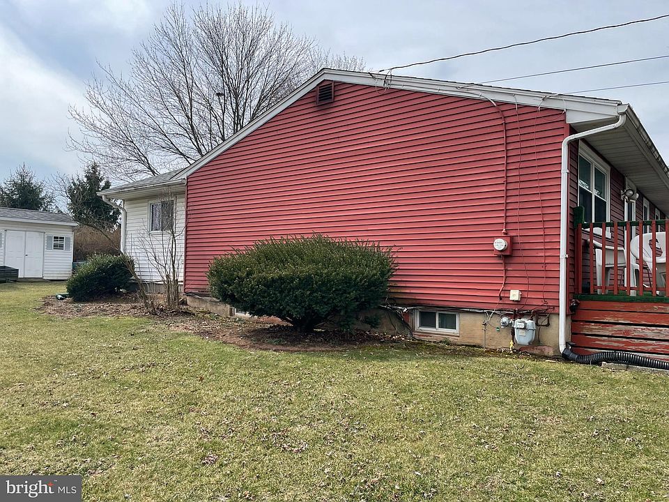 2nd image of 8185 Somerset St