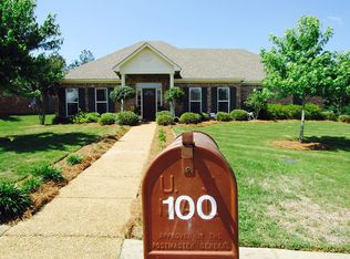 100 Susan Ln, Brandon, MS 39042