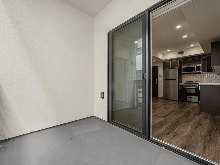 The Fairfax Flats — Photo 43