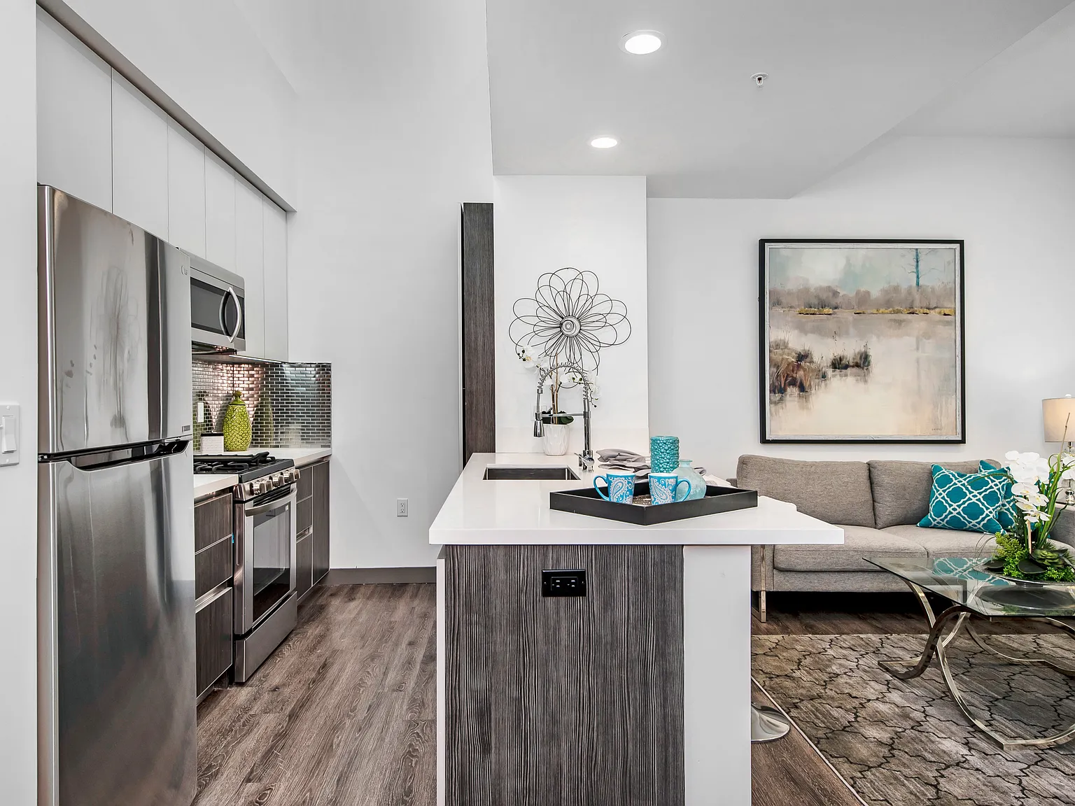 1 bed, 1.5 bath, 850 sqft, $2,516 — Photo 1