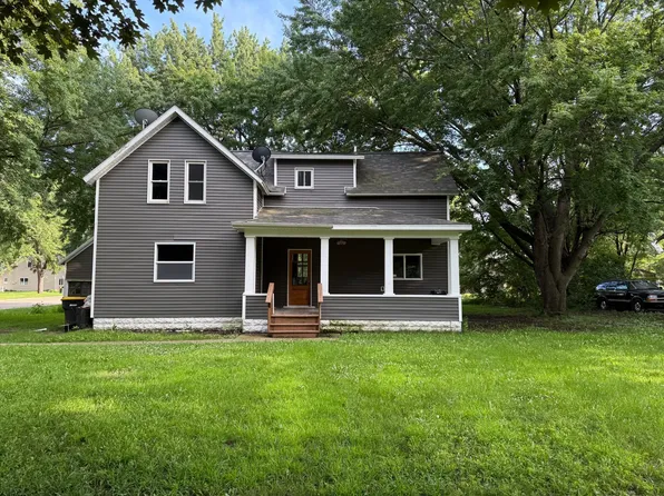 401 Bedal St, Walnut Grove, MN 56180