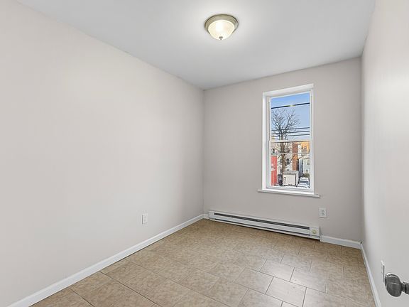 4th image of 1 3rd St #3ac0cdd90