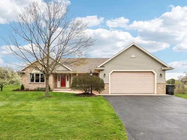 633 Mohr CIRCLE, Waterford, WI 53185