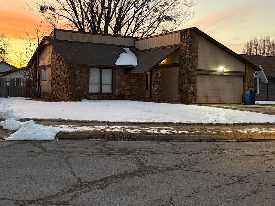 1st image of 3846 S 118th Ave E