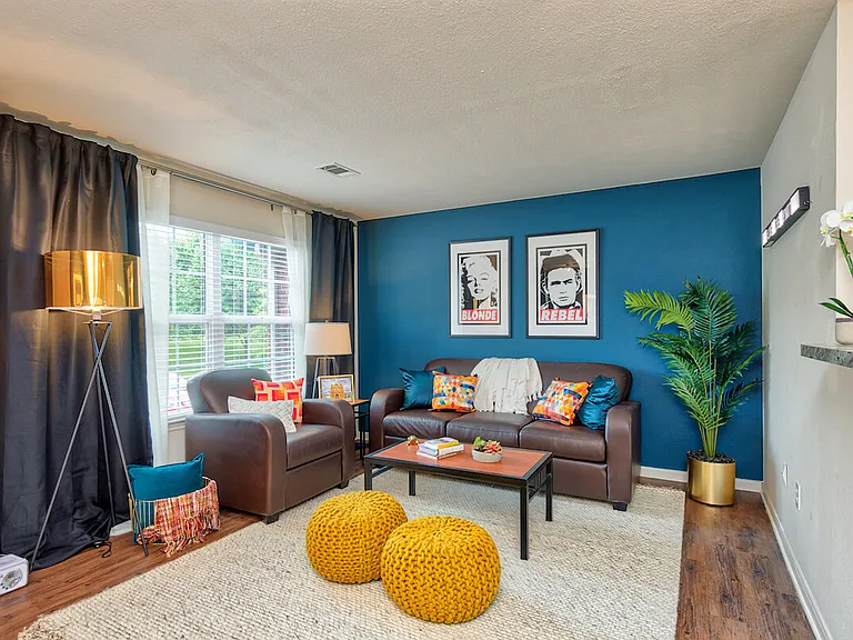 The Wyatt - Furnished Student Living - Priced Per Room — Photo 1