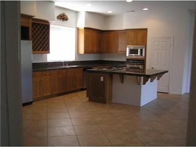 5th image of 2108 Pamplona Ct