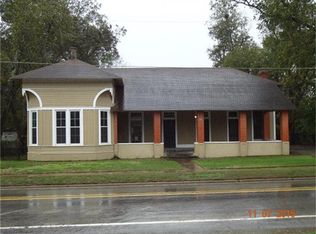 362 E 1st St, Groveton, TX 75845