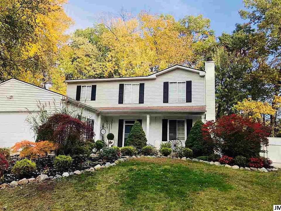 1st image of 4557 Borland St