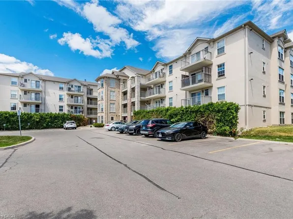 1480 Bishops Gate #406, Oakville, ON L6M 4N4