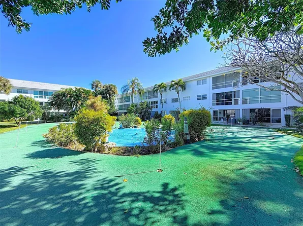 2050 NE 39th Street #110, Lighthouse Point, FL 33064