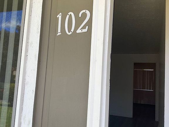 2nd image of 17925 E Burnside St #102