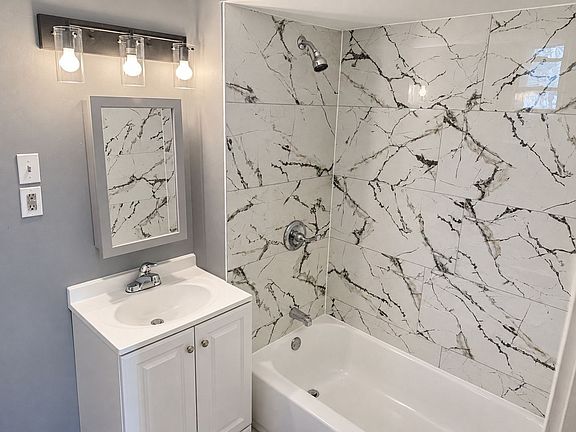 2nd image of 932 Madison Ave Floor 1