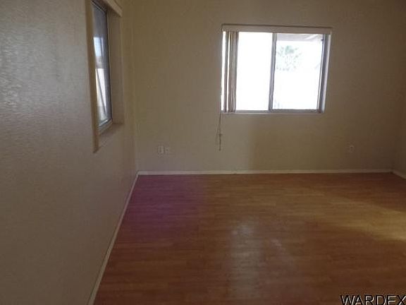 4th image of 817 S Laguna Ave