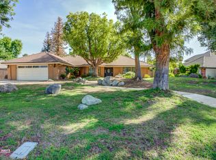 2012 Haggin Oaks Blvd, Bakersfield, CA 93311