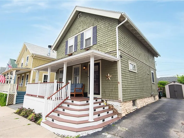 32 Hammond St — Photo 1