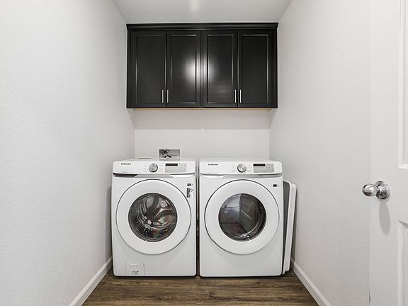 2nd image of 1415 Willowedge Way