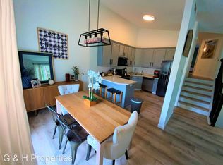 1321 S Trail Dr, Faribault, MN 55021