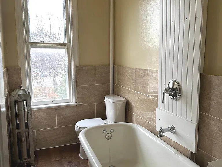 414 S Potomac St — Photo 27
