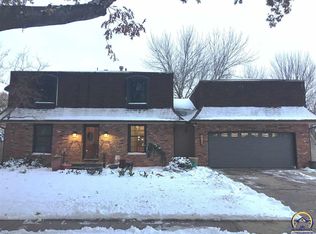 5851 SW 26th Ter, Topeka, KS 66614