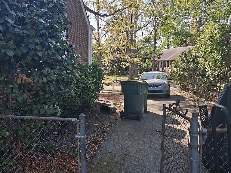 1103 Ridgecrest Dr — Photo 3