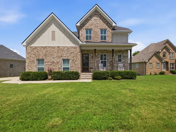 352 Ironwood Cir, Gallatin, TN 37066