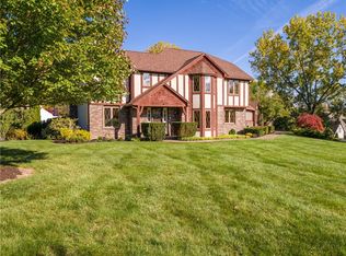 63 County Clare Cres, Fairport, NY 14450