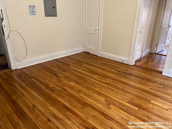 3rd image of 109 Brainerd Rd APT 13