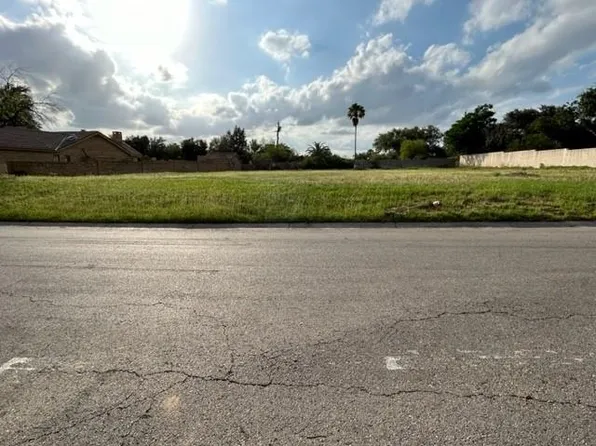 305 Nye Dr, Laredo, TX 78041
