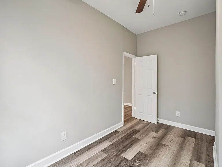 3820 Wabash St — Photo 15