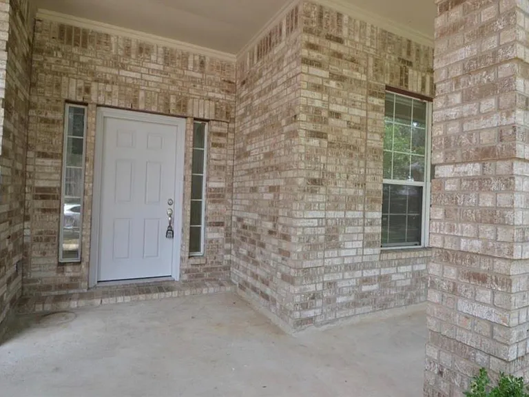 2110 Banfield Ct — Photo 44