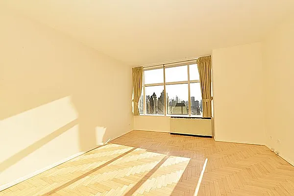 Rented by Sumitomo Real Estate Sales | media 4