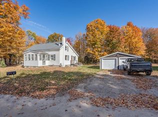 433 Meaderboro Rd, Farmington, NH 03835