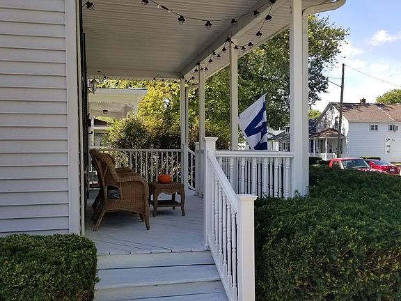 4th image of 335 College Ave