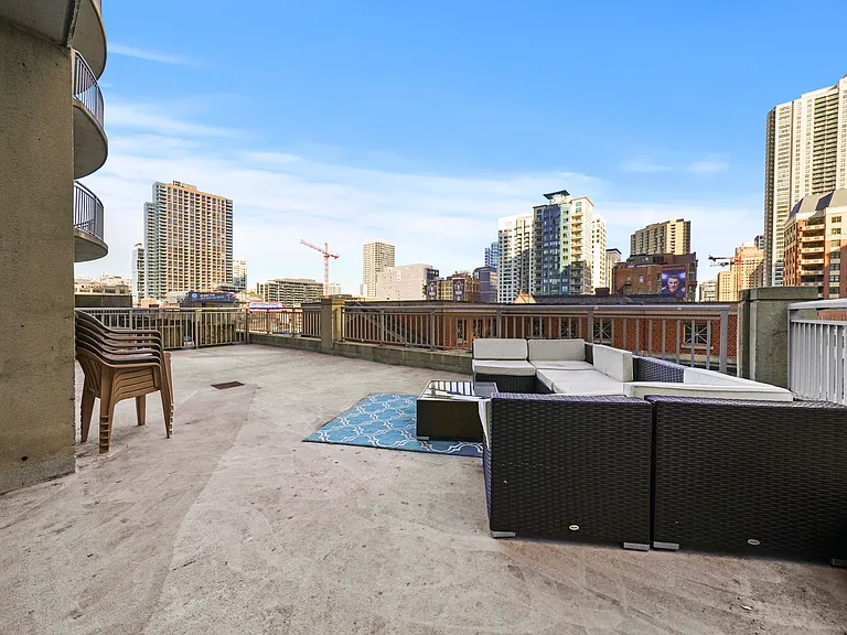625 N Dearborn St #960 — Photo 11
