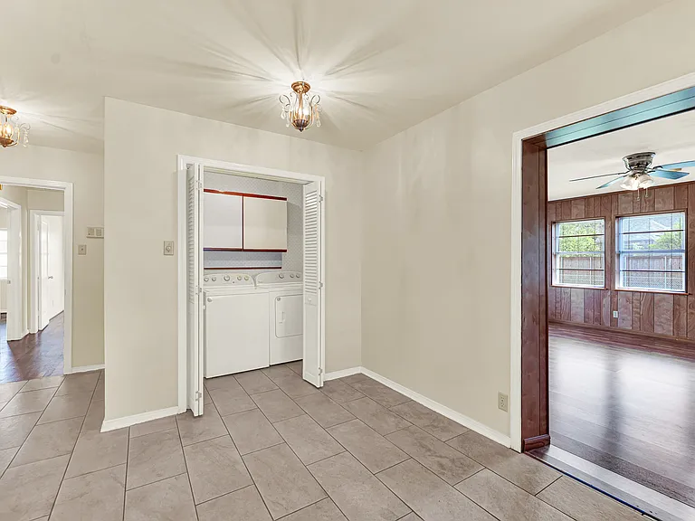 3982 Cortez Dr — Photo 8