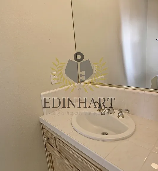 3750 W Vincent Ln — Photo 20