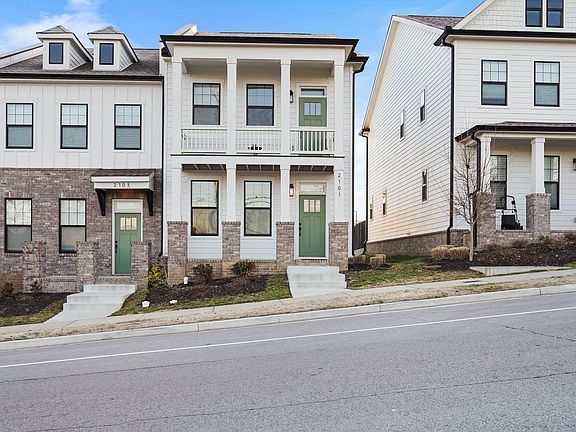 2nd image of 2101 Oakwood Ave