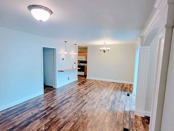 5th image of 1935 S Douglas St APT 4