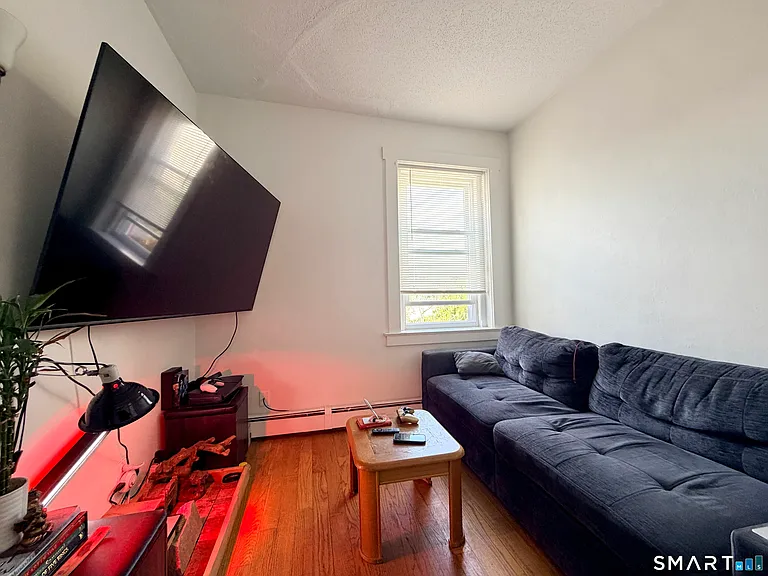 36 Truman St #A — Photo 4
