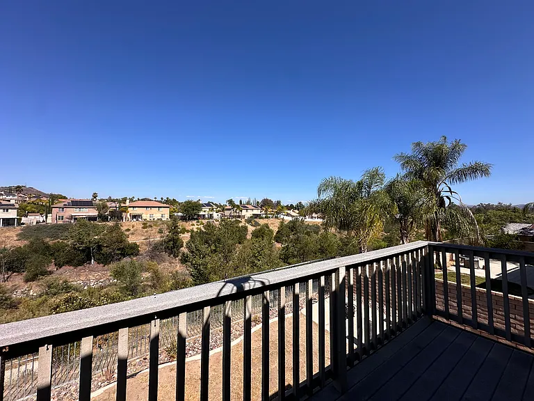 23424 Caliente Springs Ave — Photo 26