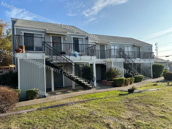 300 S. B Street, 300 S B St APT 2, Madera, CA 93638