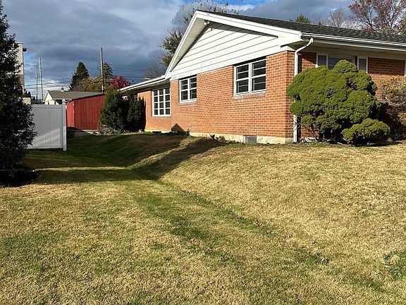 2nd image of 571 Beech Ave