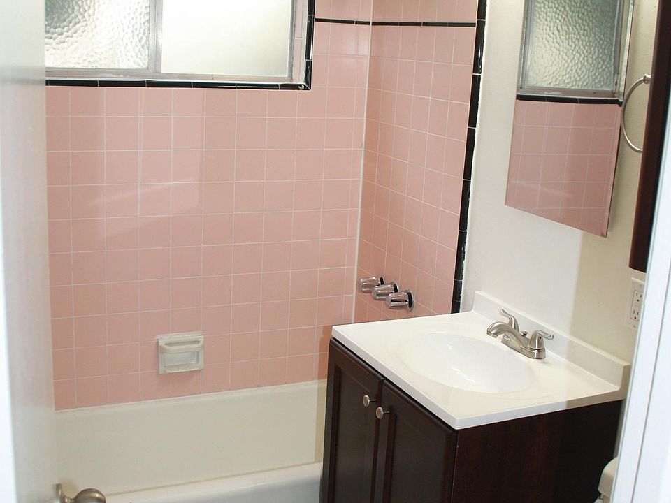 2nd image of 1201 Venice Blvd #1203