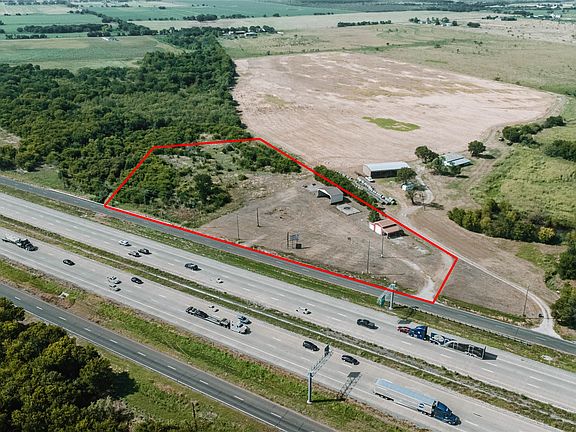 2nd image of 7110 S Interstate Highway 45 Service Rd