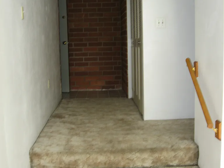 900 Park Ave #34 — Photo 3