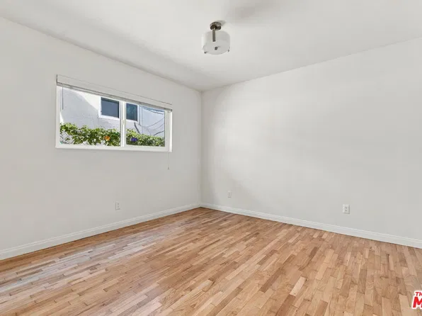7743 W Manchester Ave APT 2, Playa Del Rey, CA 90293