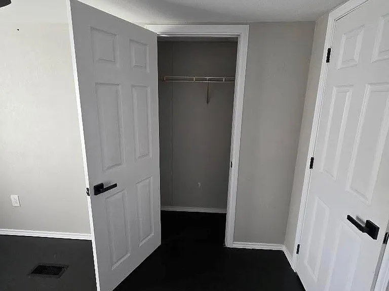 310 Paddock St #4 — Photo 11