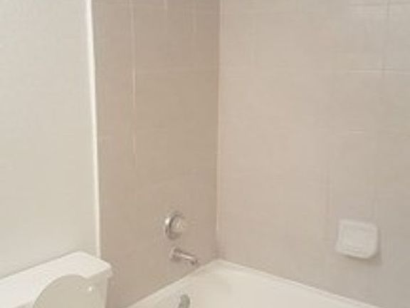 3rd image of 11538 Westwood Blvd APT 216