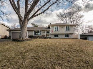13209 Manor Blvd E, Burnsville, MN 55337