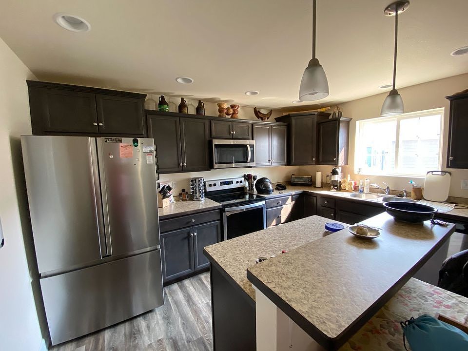 1st image of 2102 Oriole Dr